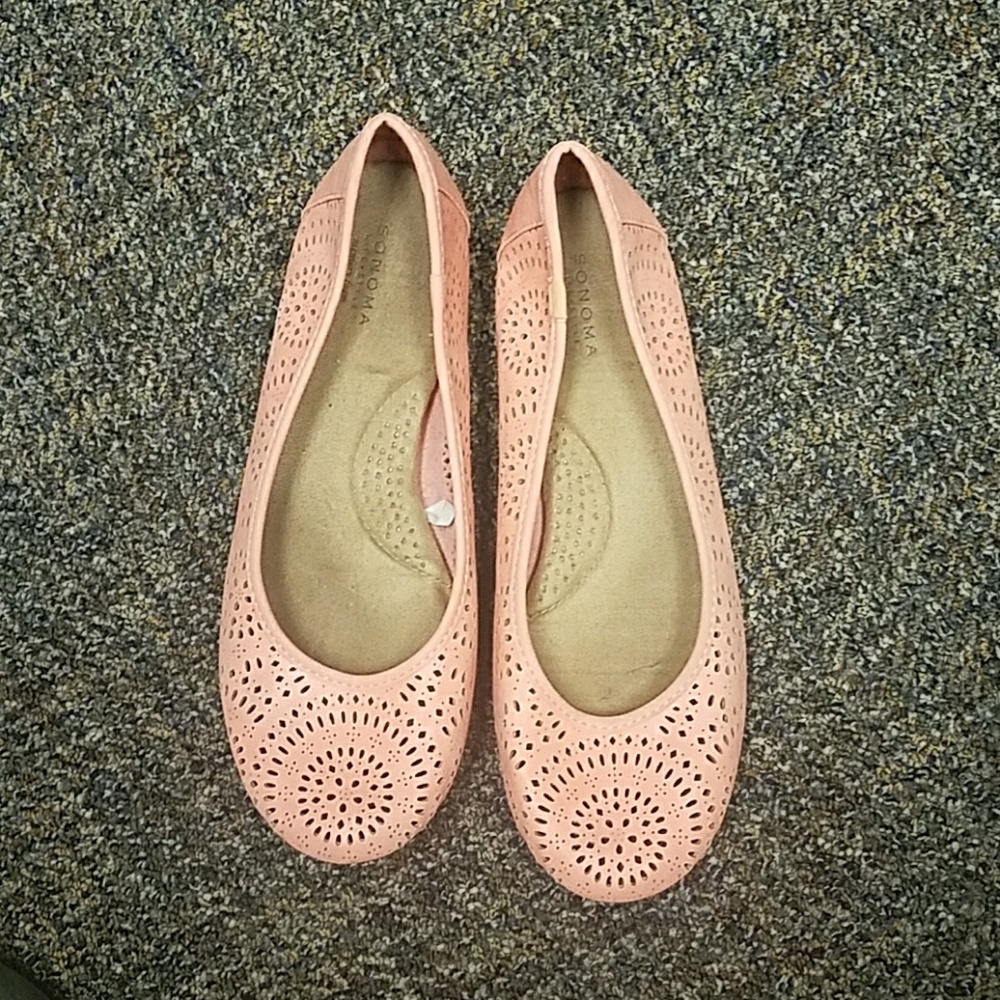 Pink flats